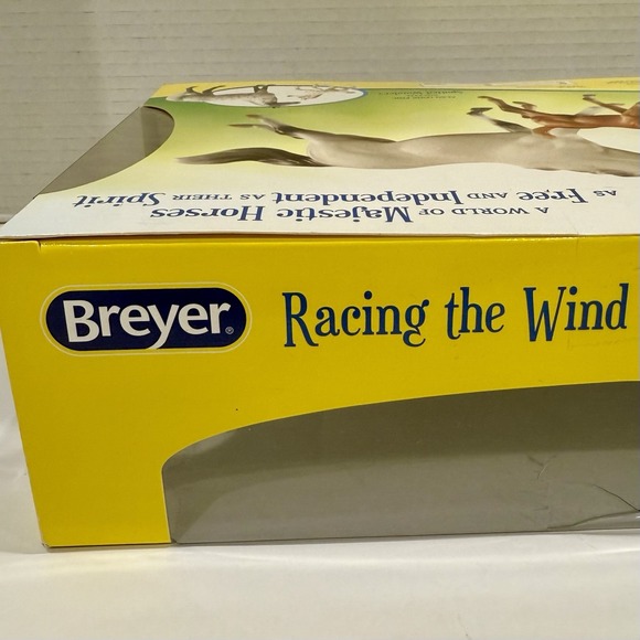 GENUINE Breyer Freedom Series Racing The Wind, Horse & Foal Set, NIB - Picture 3 of 6